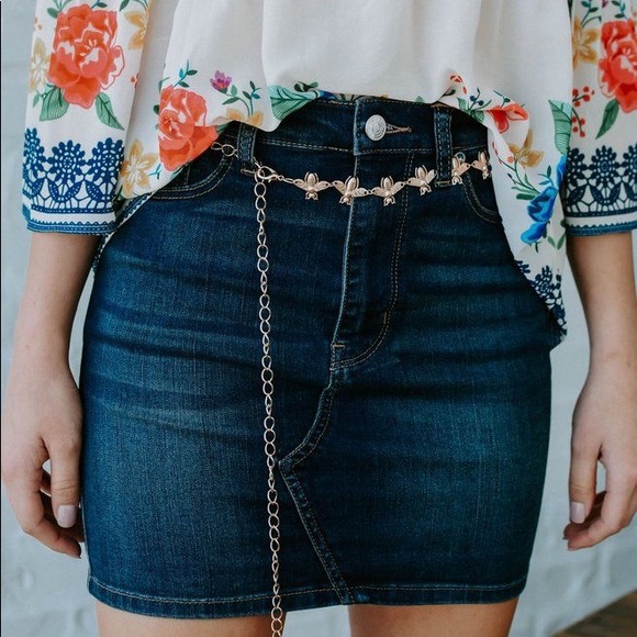 NWT FREE PEOPLE SHORT DENIM SKIRT SIZE 24 - Picture 3 of 9